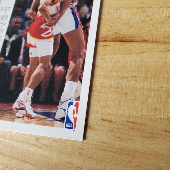 Spud Web Atlanta Hawks Basketball Card 251 NBA - Picture 11 of 11